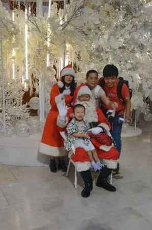 Santa Roger - Bottom 6 (1).png