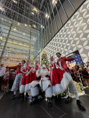 Santa Roger -Top 4 (4).png